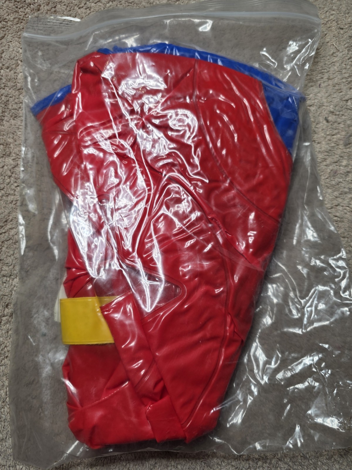 NEW TUPPERWARE RARE SHAPE O BALL BEACH BALL consultant Prize Rare Hard To Find
