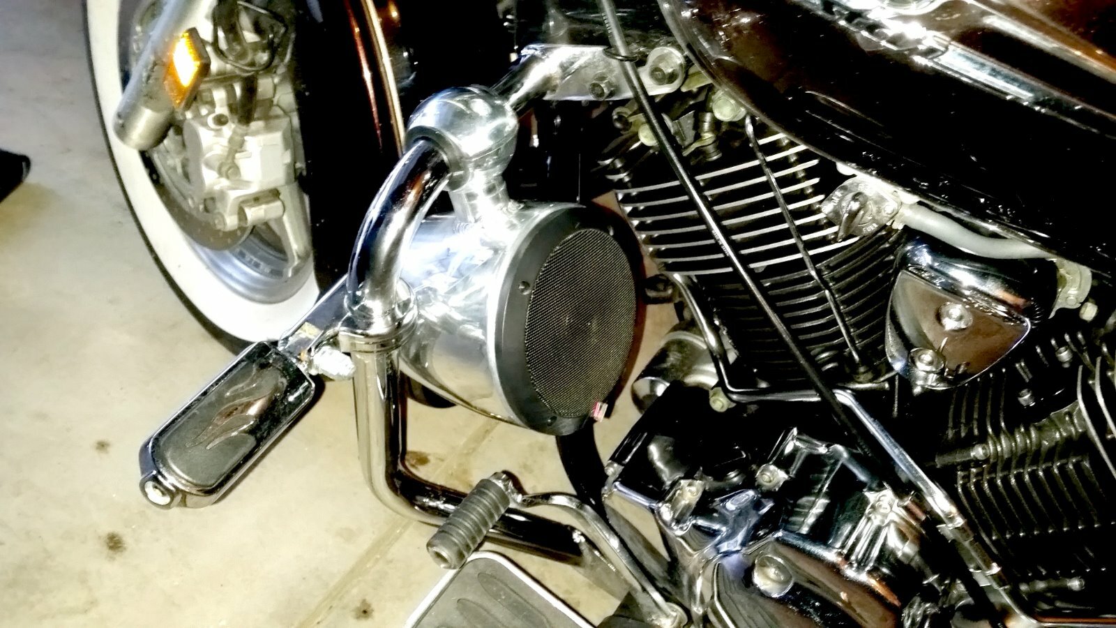 Kicker 5.25 Harley Motorcycle Crash Bar Speakers,Stereo System,Highway Bars,Pod