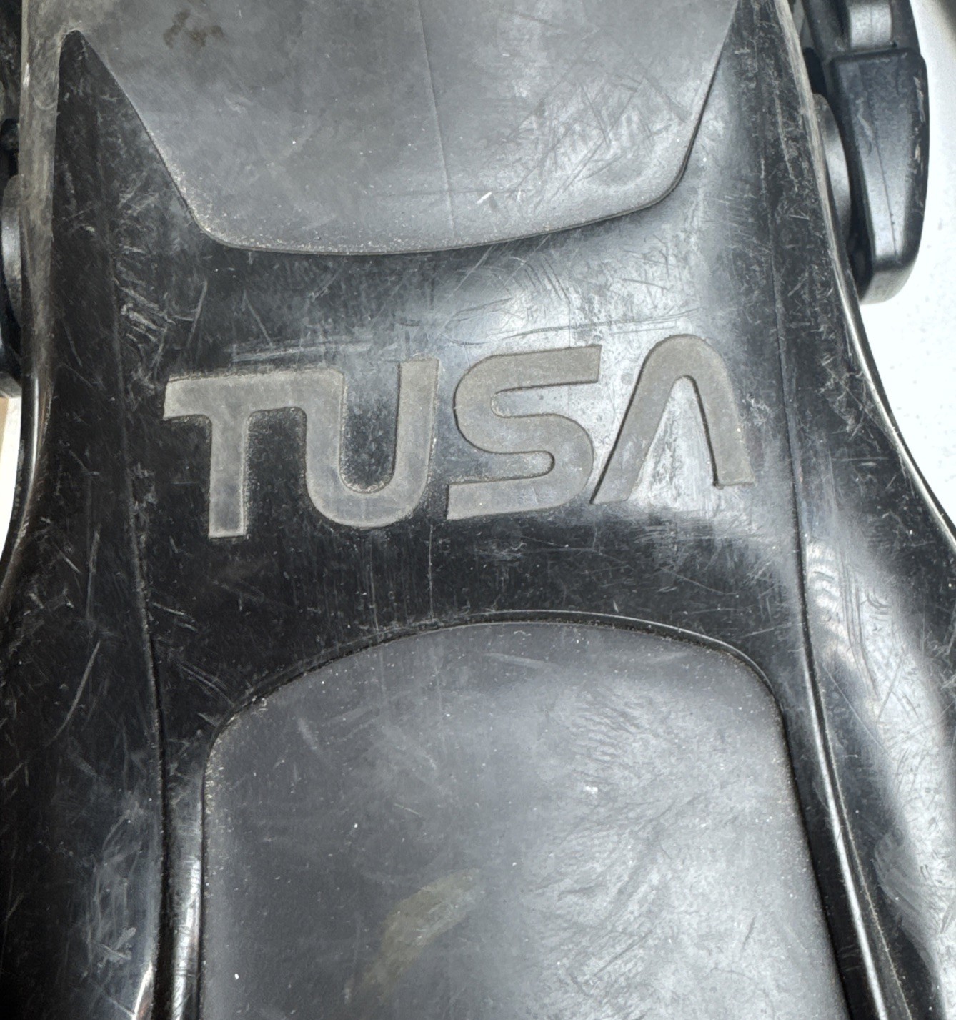 tusa fins