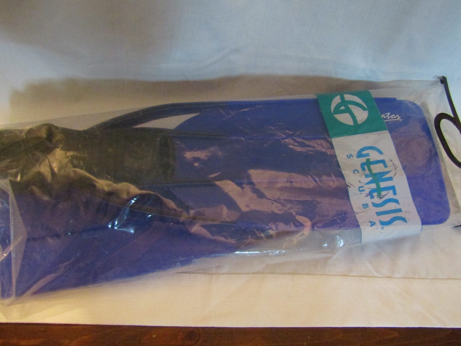 GENESIS NAVIGATOR SCUBA FLIPPER FINS 28″ LONG BLUE BLACK SIZE 9 1/2 – 10 1/2
