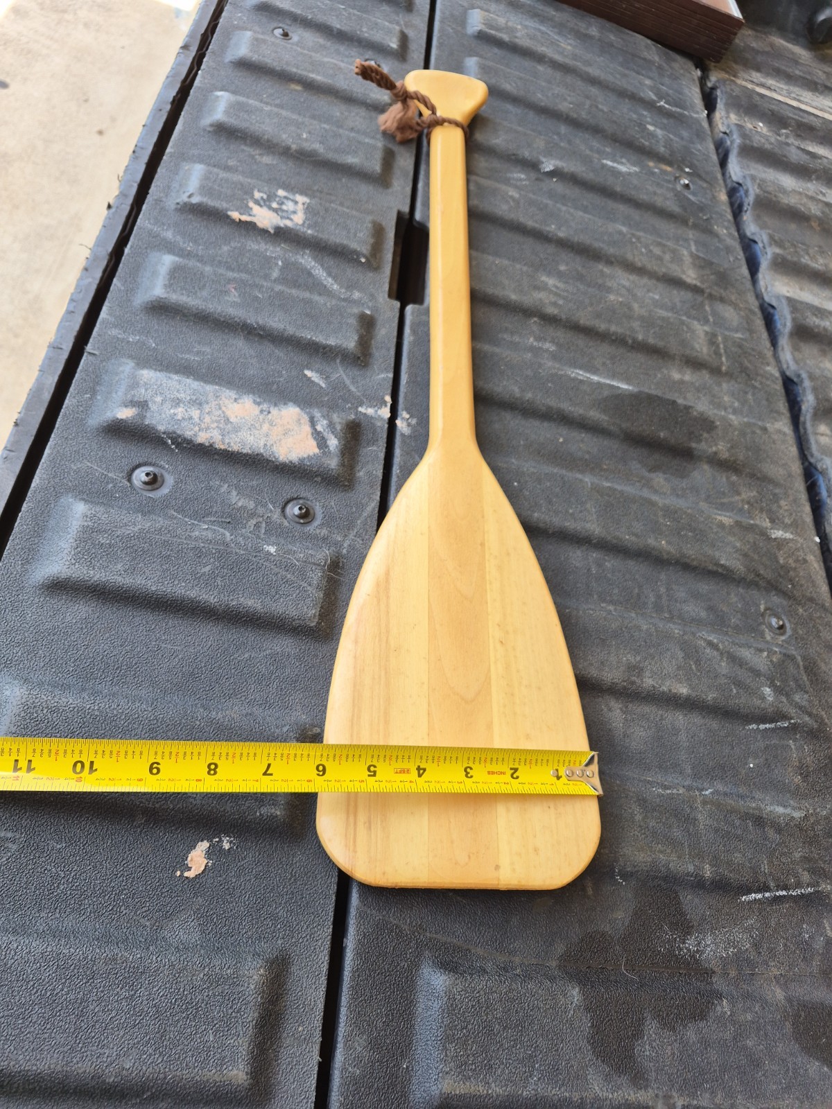 Beaver Brand Paddle 29.5 Inches Excellent Condition