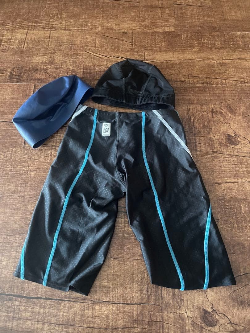Beautiful 3-piece set arena competitive swimsuit half spats swim cap 2 sets