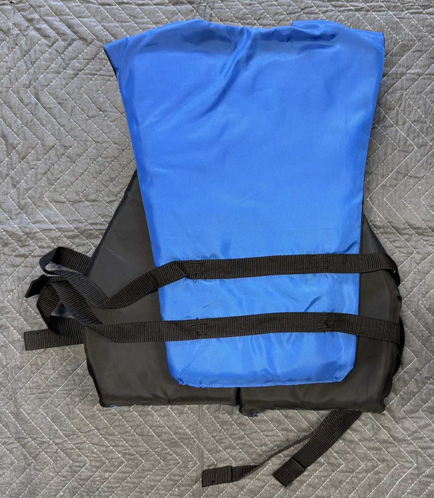 (2) Sets – X2O Universal Adult Life Jackets (Chest Size: 30″ – 52″) *Blue & Red*