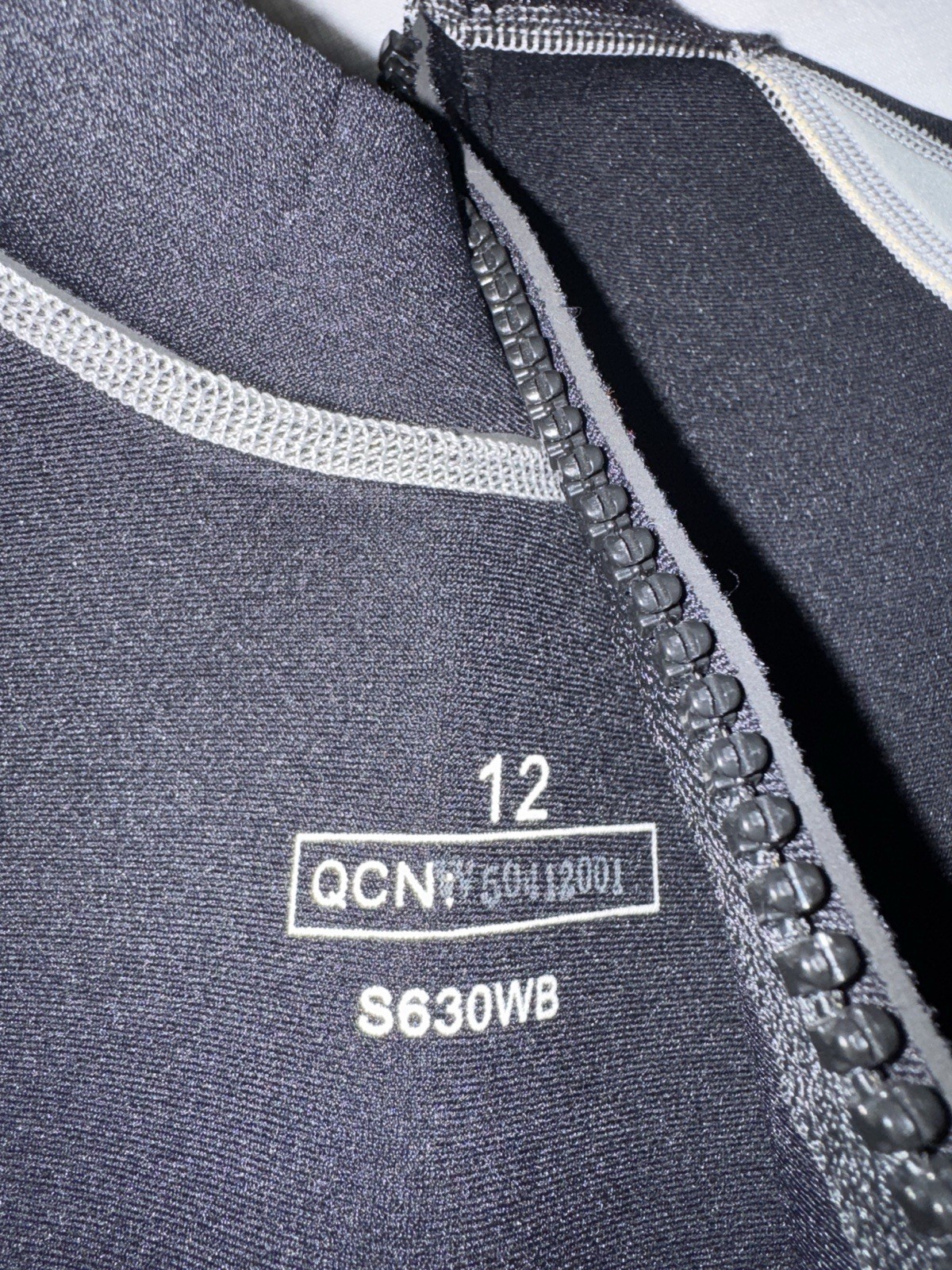 NeoSport 3/0mm Black & Gray Short Shorty Surfer Water Wetsuit Women’s Size 12
