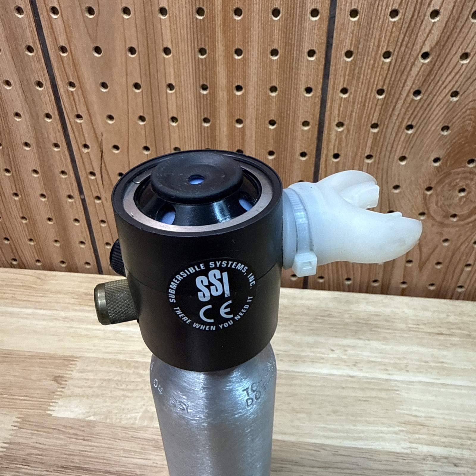 HEED III Model 175T-H Bottle Regulator System Submersible Systems Inc