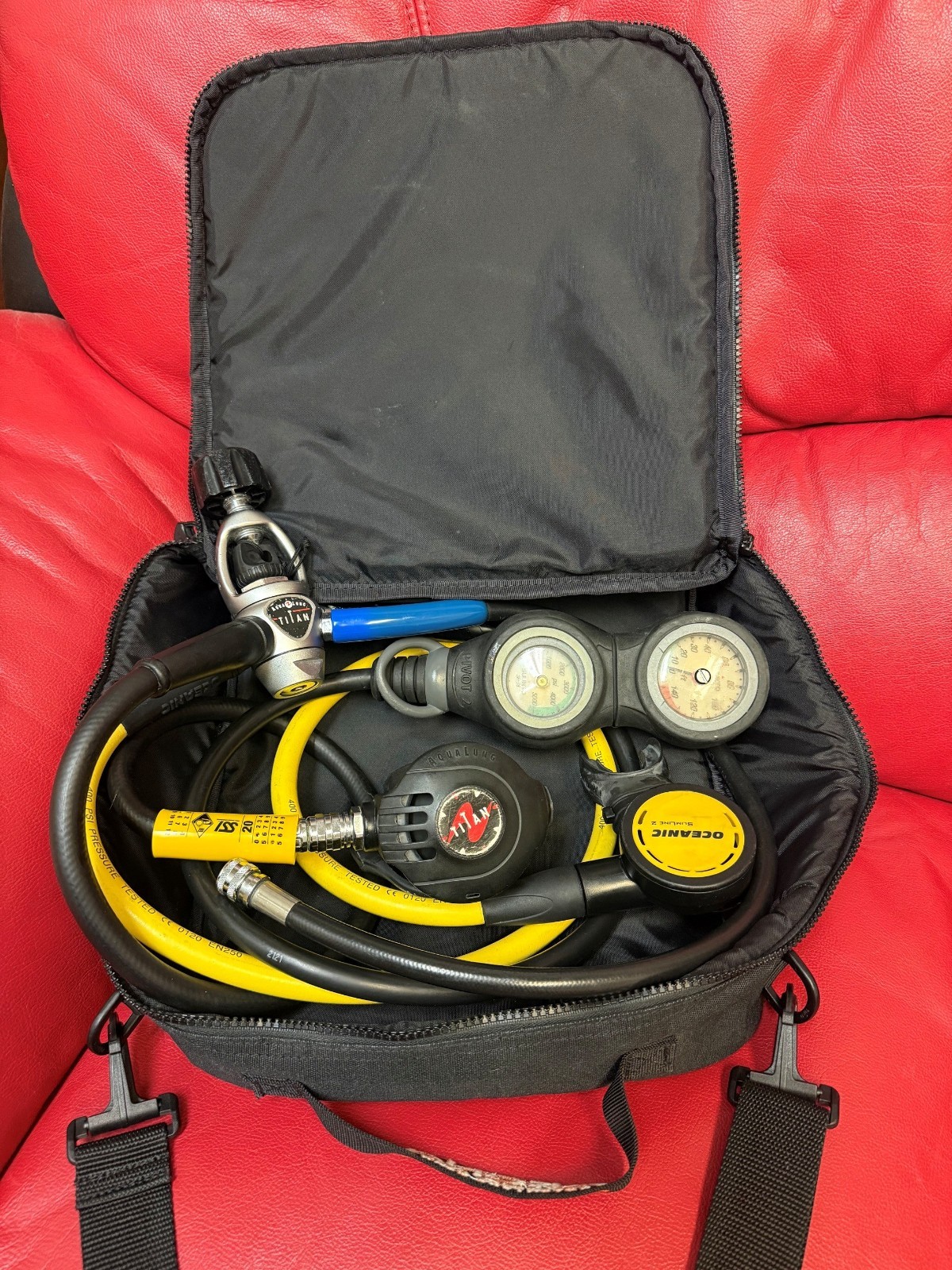 SCUBA REGULATOR-Aqualung Titan, Oceanic OCTO, 2 Gauge Console, BCD Hose, Reg Bag