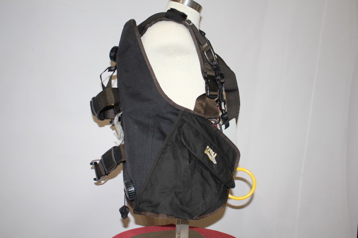 DUI SCUBA BCD, Size Men’s Med, Air Source w/Dive Alert, Model 290103 (109)