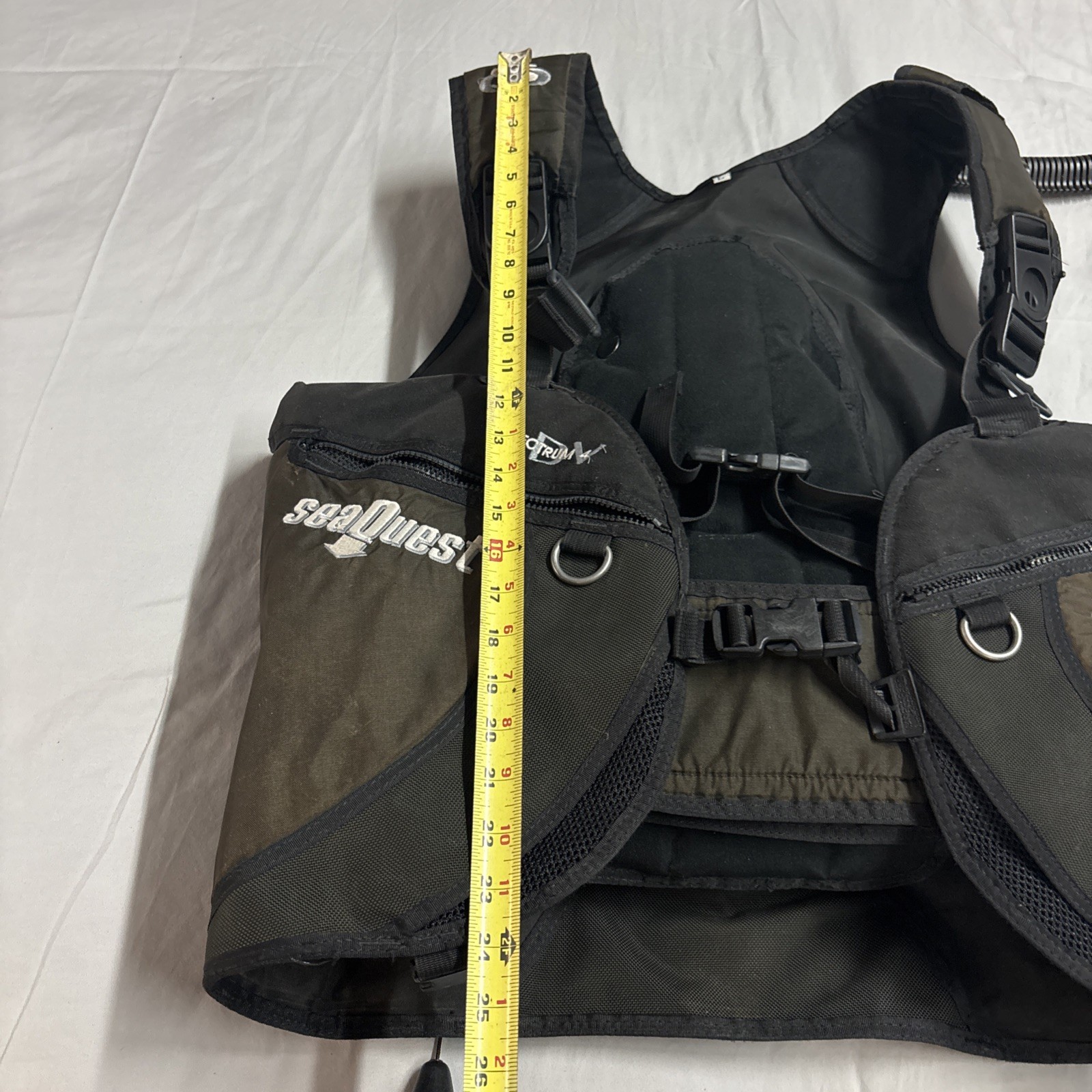 SeaQuest Spectrum ADV Size Large – Model 343404