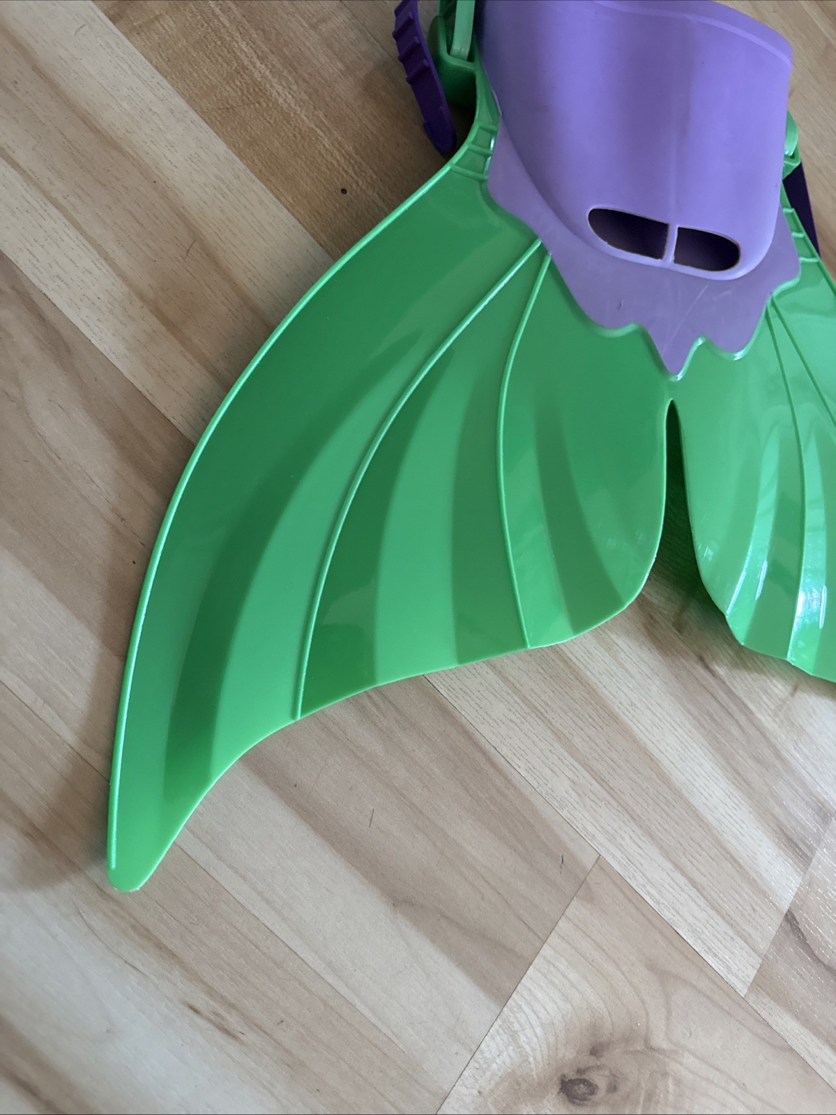 Mermaid SWIM Fins Fin – Green & Purple – Plastic & Rubber W/adjusable Strap