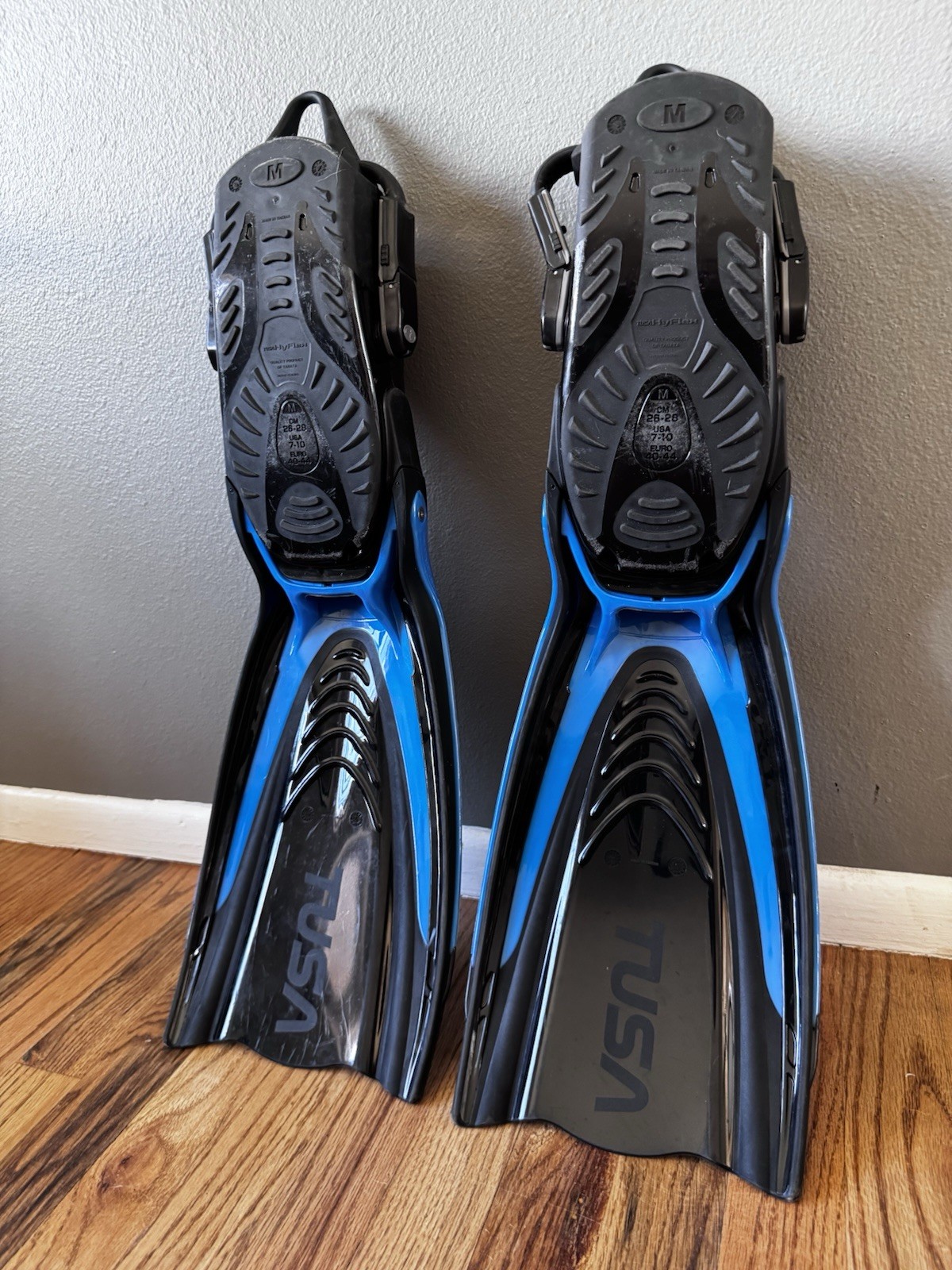 Tusa HyFlex Switch Scuba Diving Fins, Size M, USA 7-10