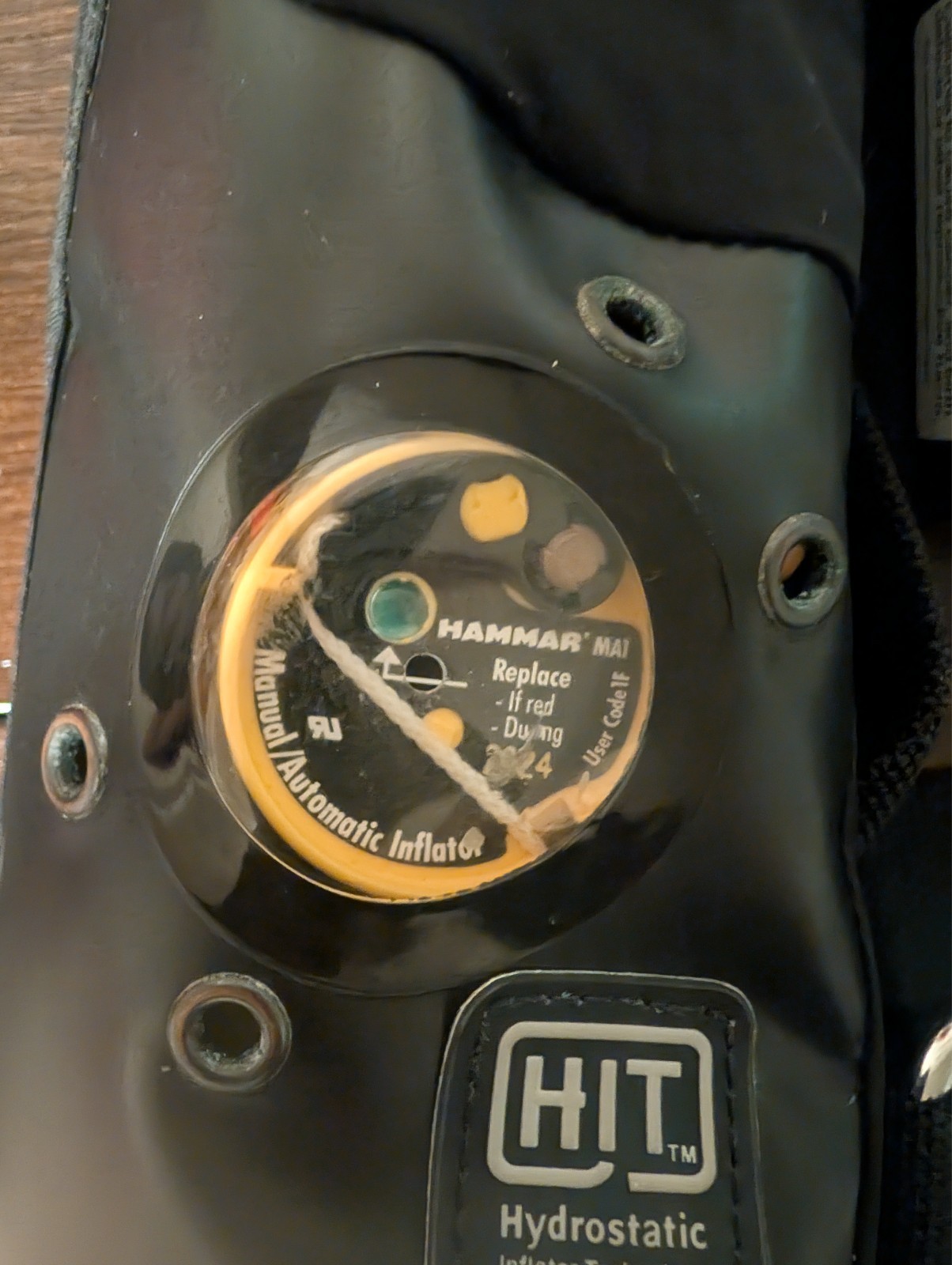 Mustang HIT Inflatable PFD with Tether Point & Harness W/ 2029 Re-Arm Kit