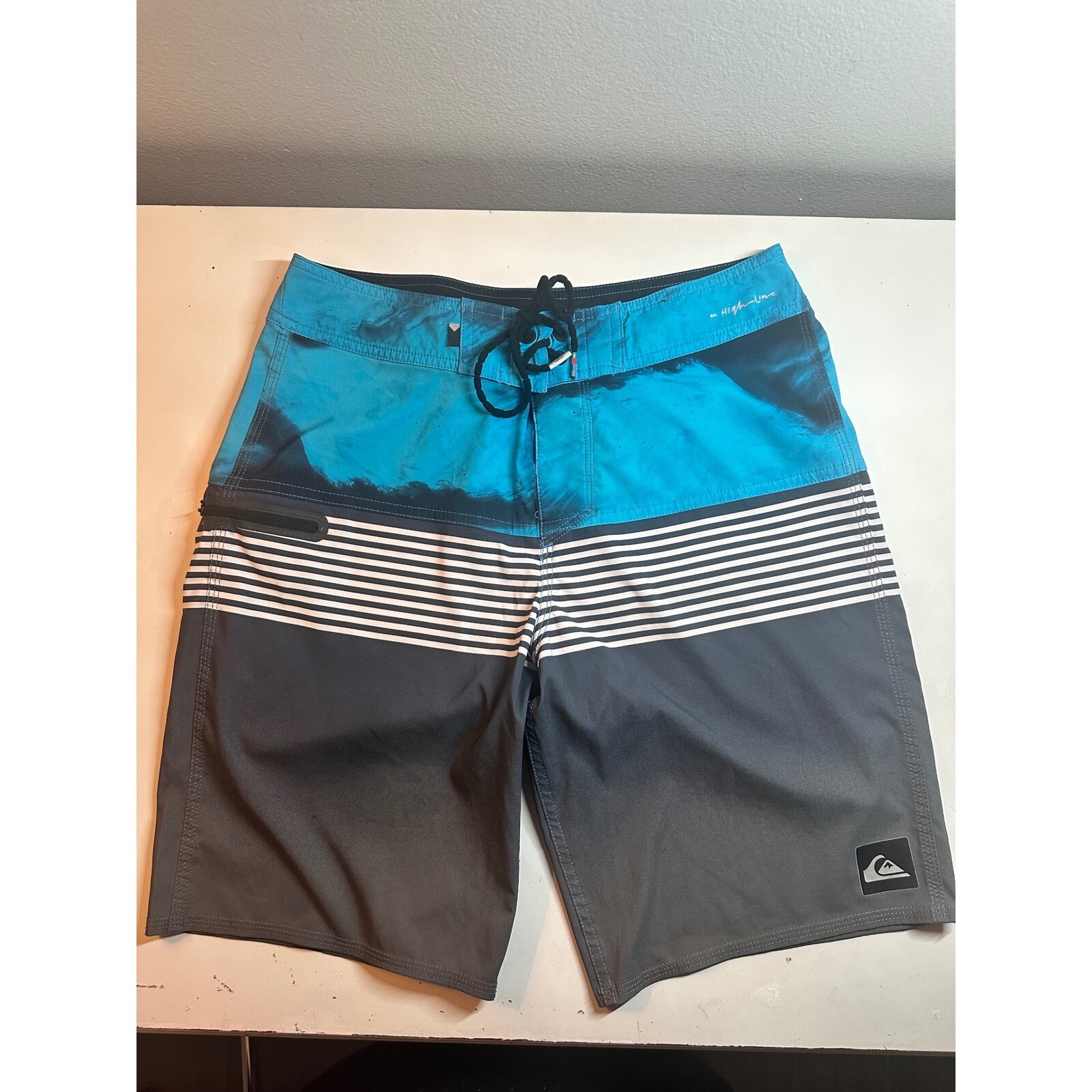 Quiksilver Highline Board Shorts Swim Trunks Water Repellent Striped Size 29