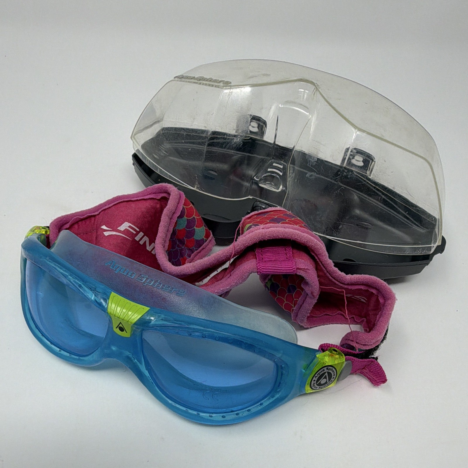 FINIS Aqua Sphere Swim Goggles w/ Neoprene Strap & Hard Protective Case bl/pink