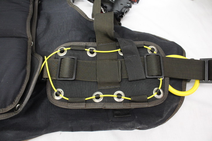 DUI SCUBA BCD, Size Men’s Med, Air Source w/Dive Alert, Model 290103 (109)