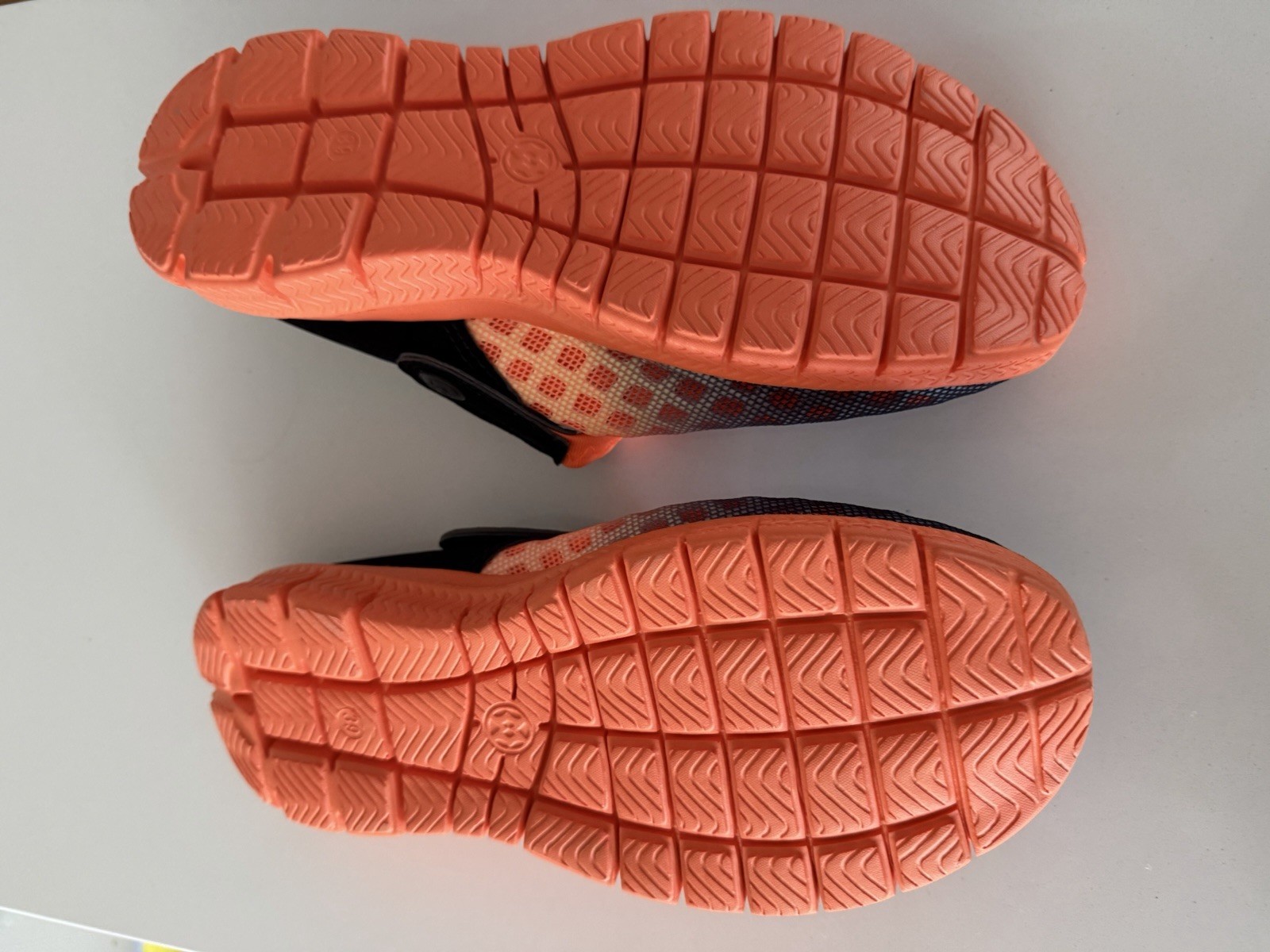 Water Shoes Womens Size 8 Orange casual Sandals Pool Beach