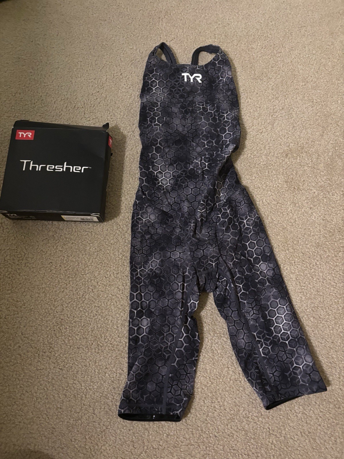 TYR Thresher Akurra Women’s Open Back Competition Swimsuit Size 30