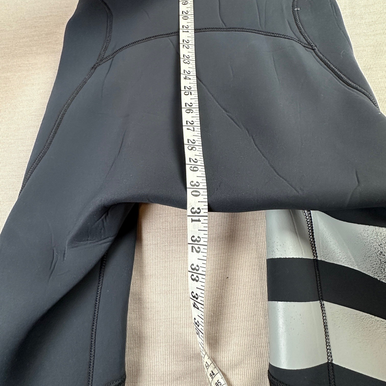 Hurley Fusion 302 Full Wetsuit Men’s MT Black Gray Chest Zip – Neck Damage