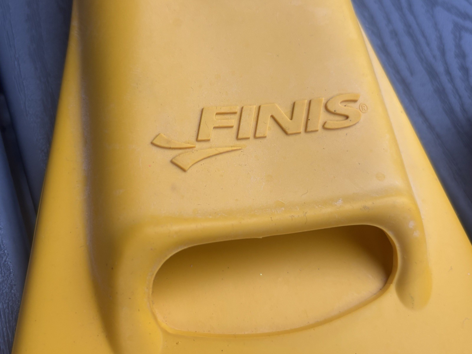 FINIS Zoomers Gold Short Blade Training Fins Female 8 1/2-9 1/2 Male 7 1/2-8 1/2