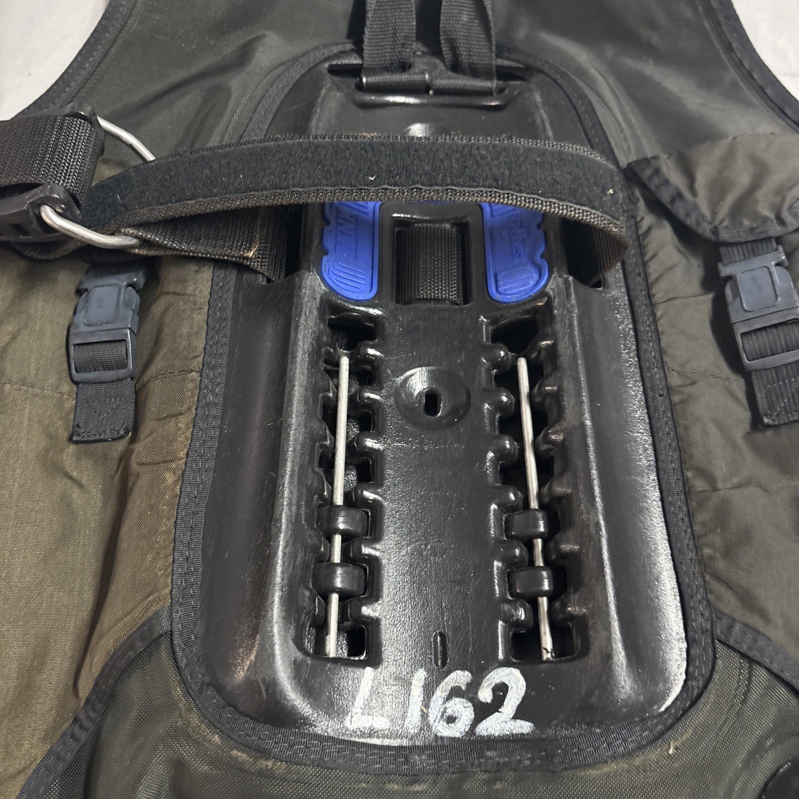 SeaQuest Spectrum ADV Size Large – Model 343404