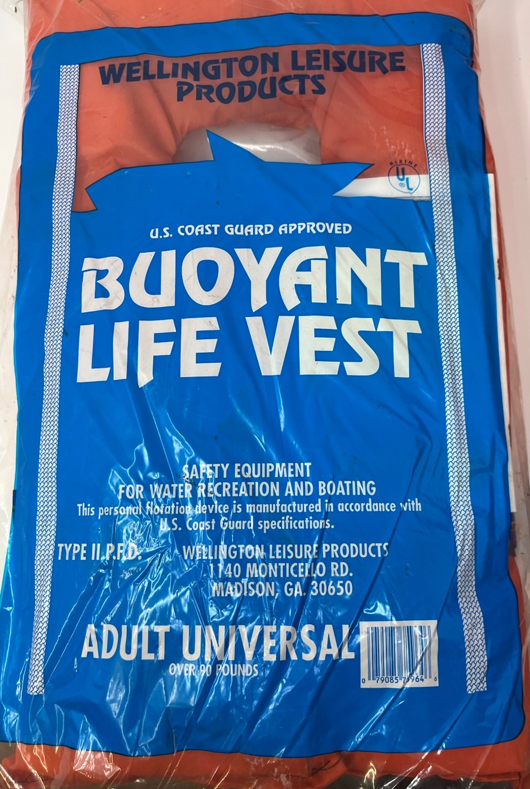 Wellington Leisure Products Adult Universal buoyant life vest for 90lbs & over