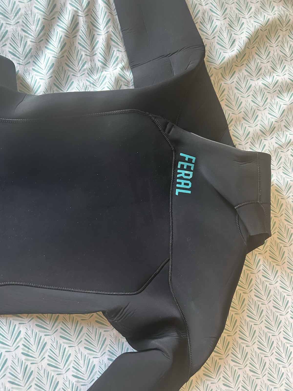 Feral Women’s 4mm3 Surfing Wetsuit Size 8 Yamamoto Neoprene