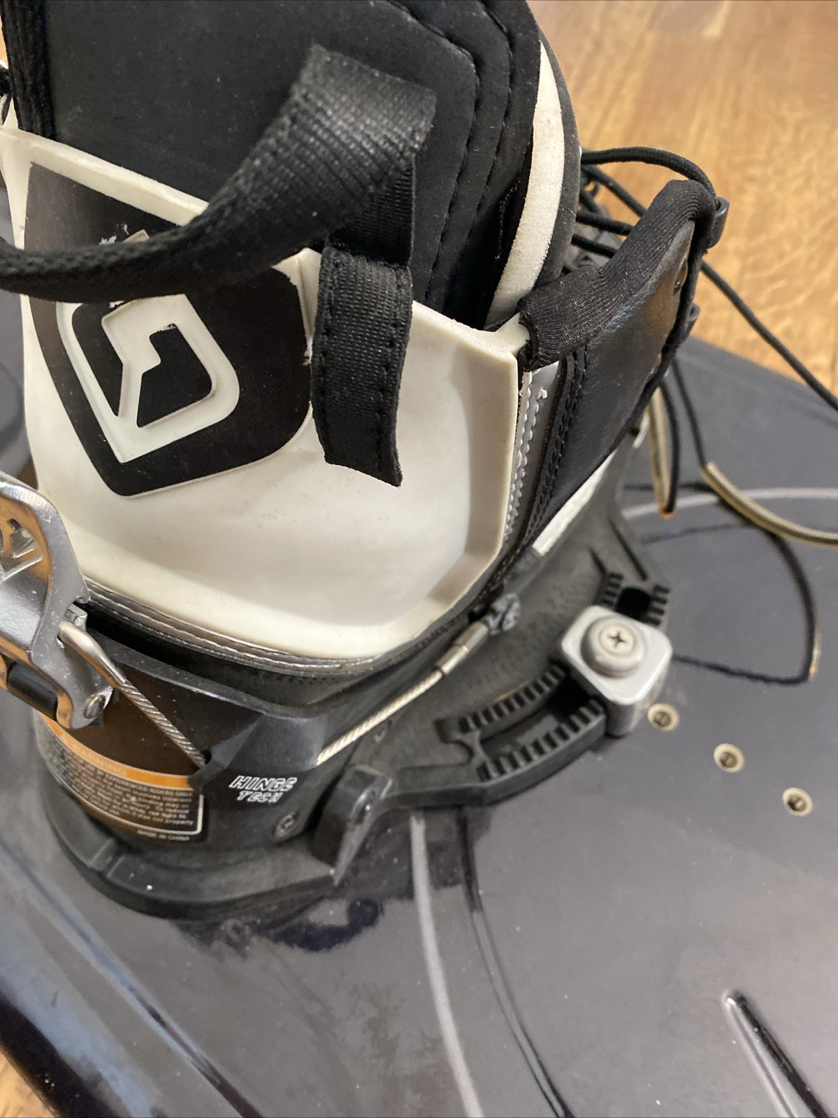 CWB Motion Series 134 CM Wakeboard Torq w/ Hinge Boots