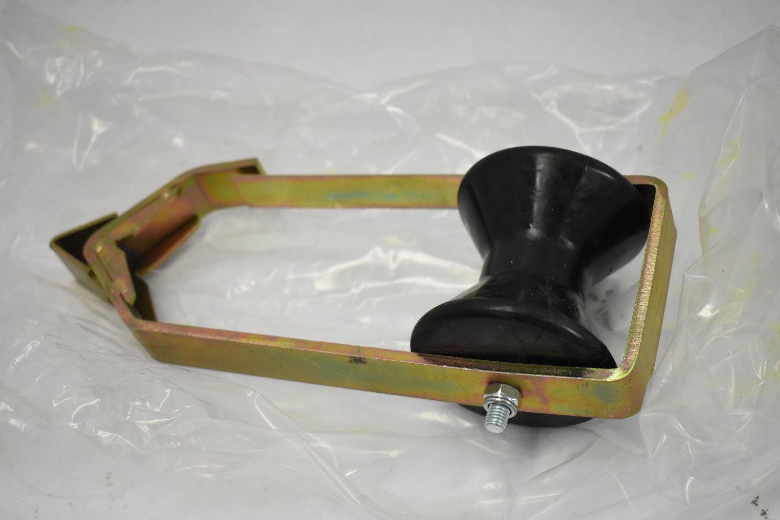 Boat Trailer Bow Roller Bracket Assembly Rubber V-Style 8 Inch Black Galvanized