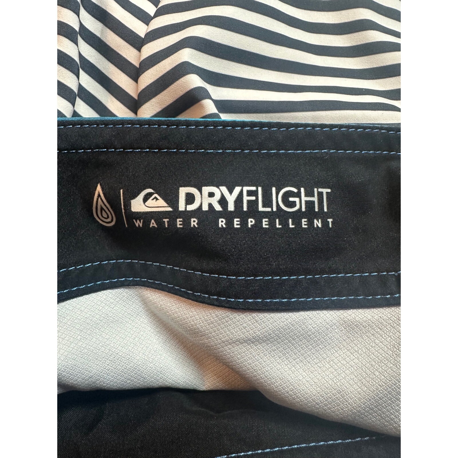 Quiksilver Highline Board Shorts Swim Trunks Water Repellent Striped Size 29