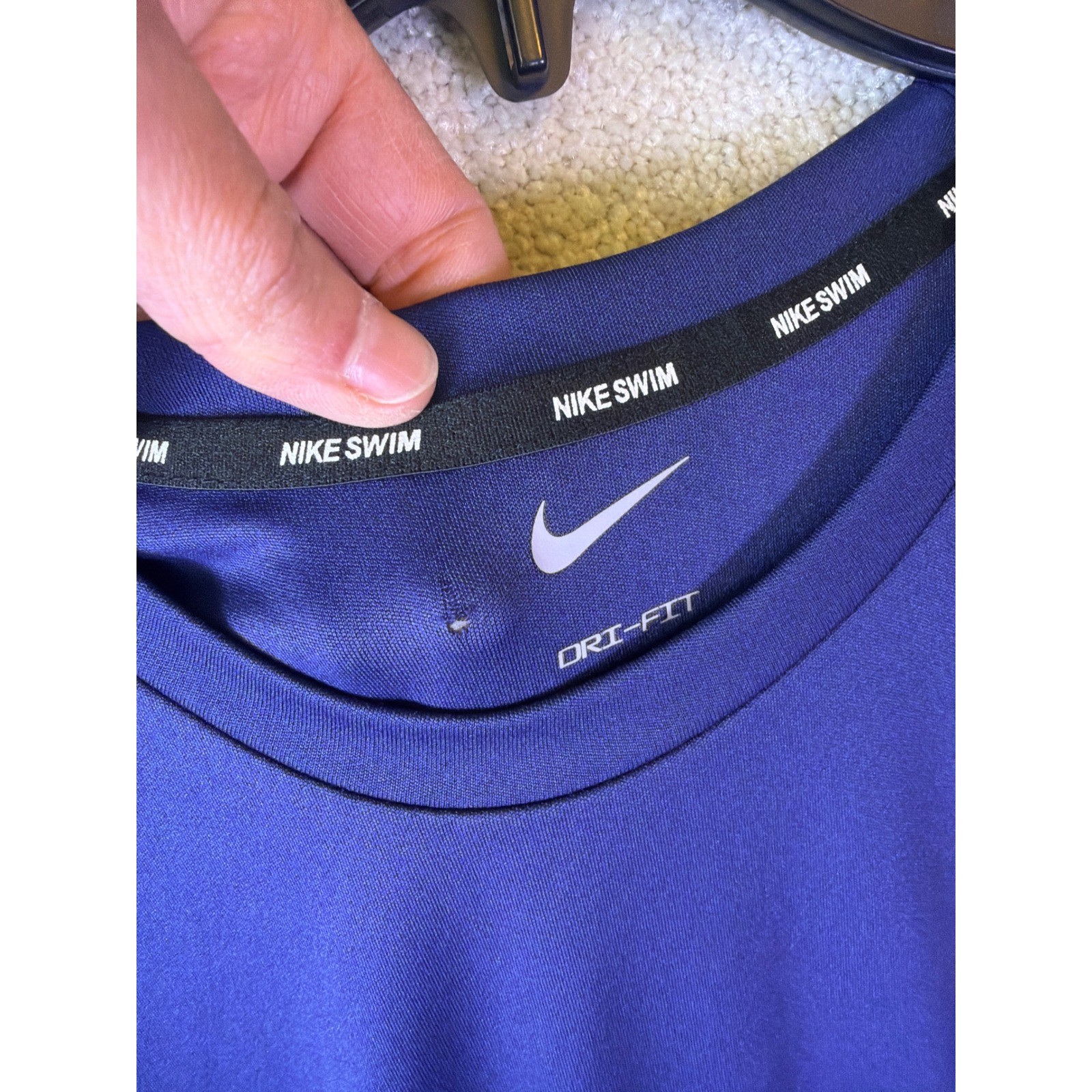 Nike Swim Rash Guard Mens Large Blue Dri-Fit UPF 40+ Short Sleeve Shirt NESSA586