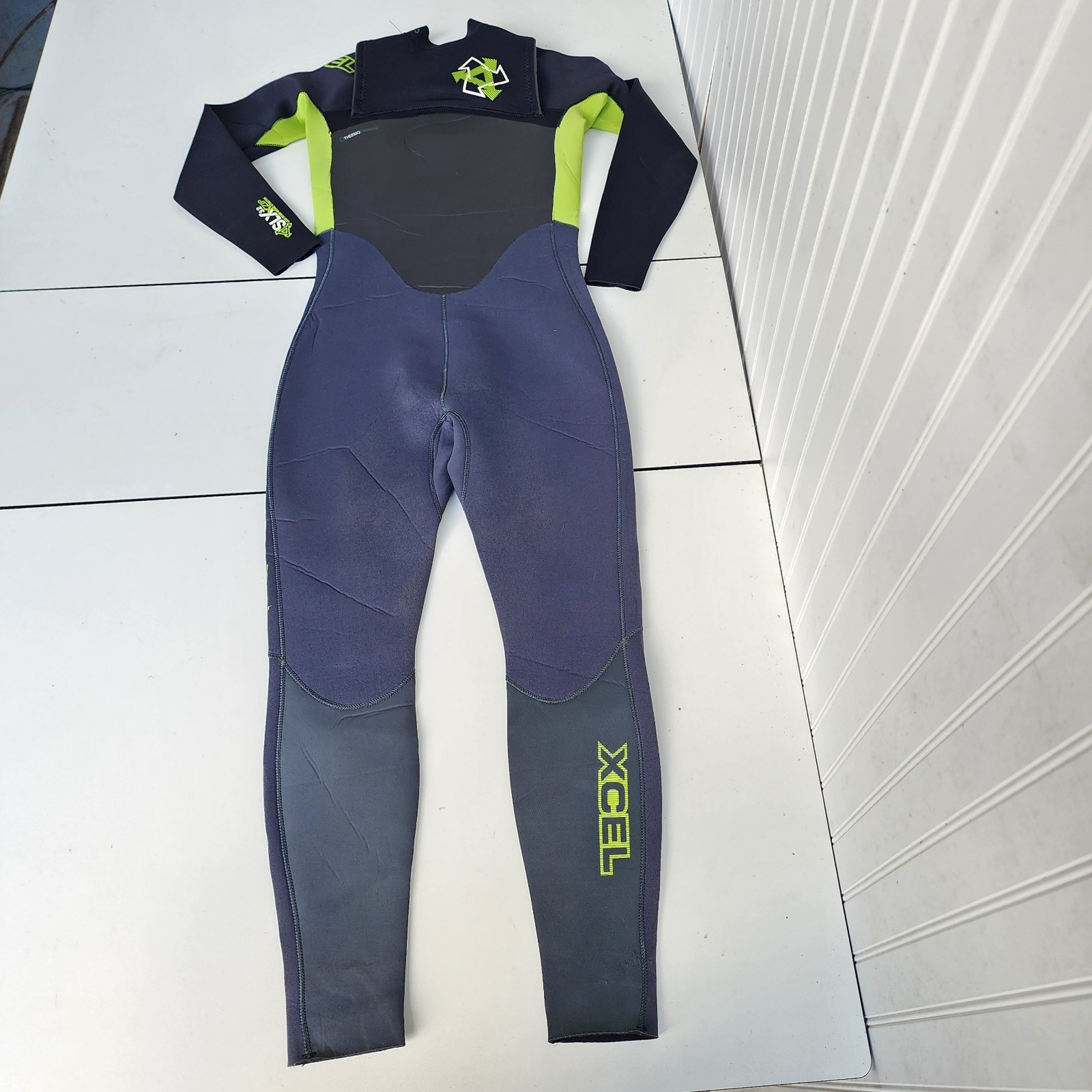 XCEL Revolt full Wetsuit SCUBA Gray Lime Green Youth size 14