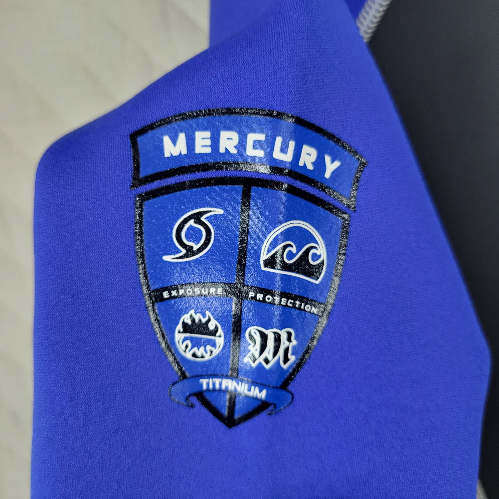 Mercury US DIVERS Wet Suit Gray, Blue, Black 3/2 Titanium Youth Size XL