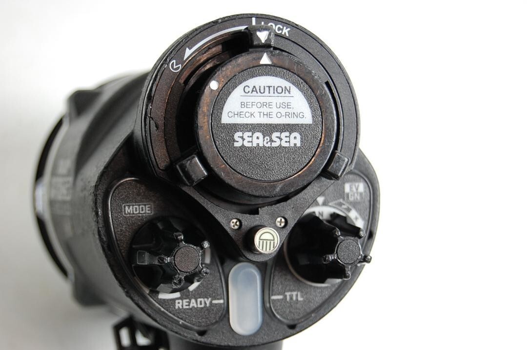 YS-D3 LIGHTNING Underwater Strobe MK2 camera Diving Sports leisure SEA＆SEA