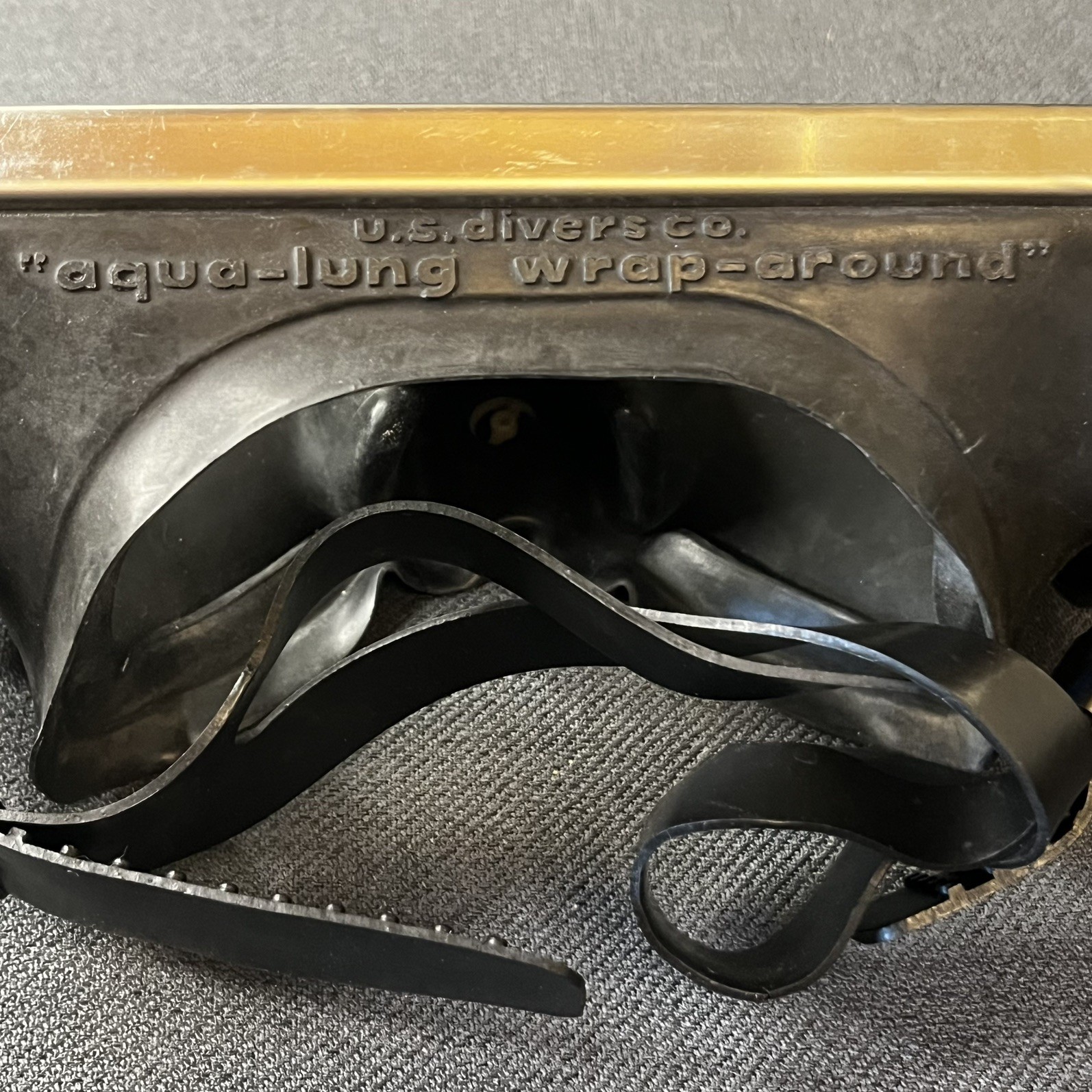Vintage US Divers Aqua Lung Wrap Around Scuba Dive Mask Goggles Tempered Glass
