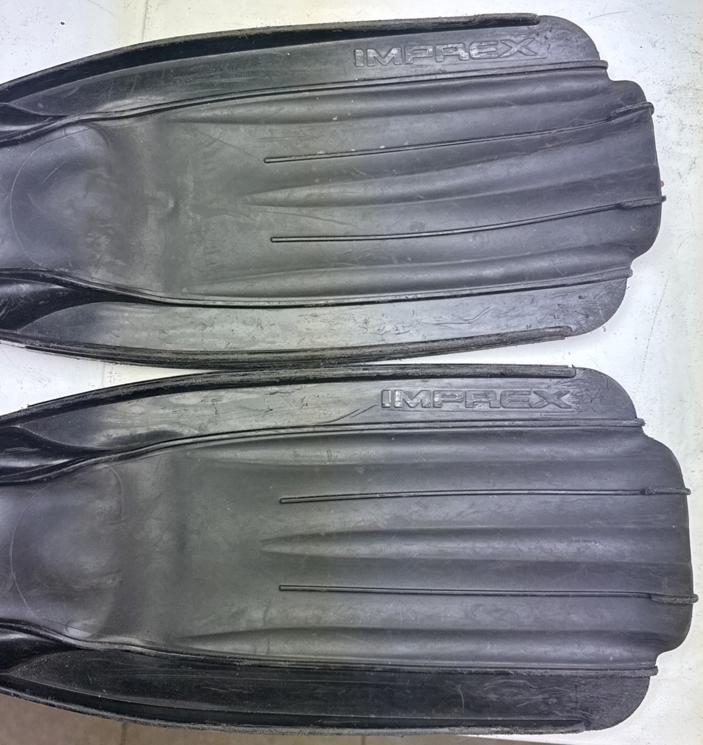 tusa fins