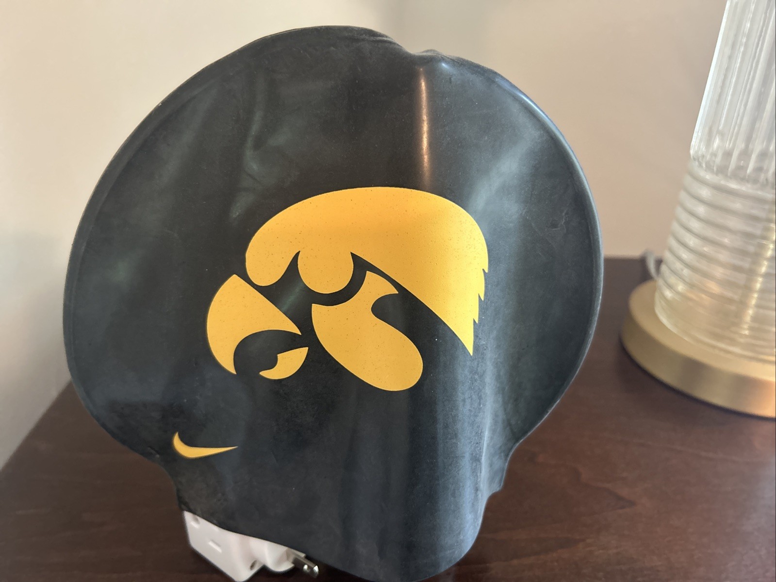 Iowa Hawkeyes NIKE swim cap silicone Black & Yellow NEW