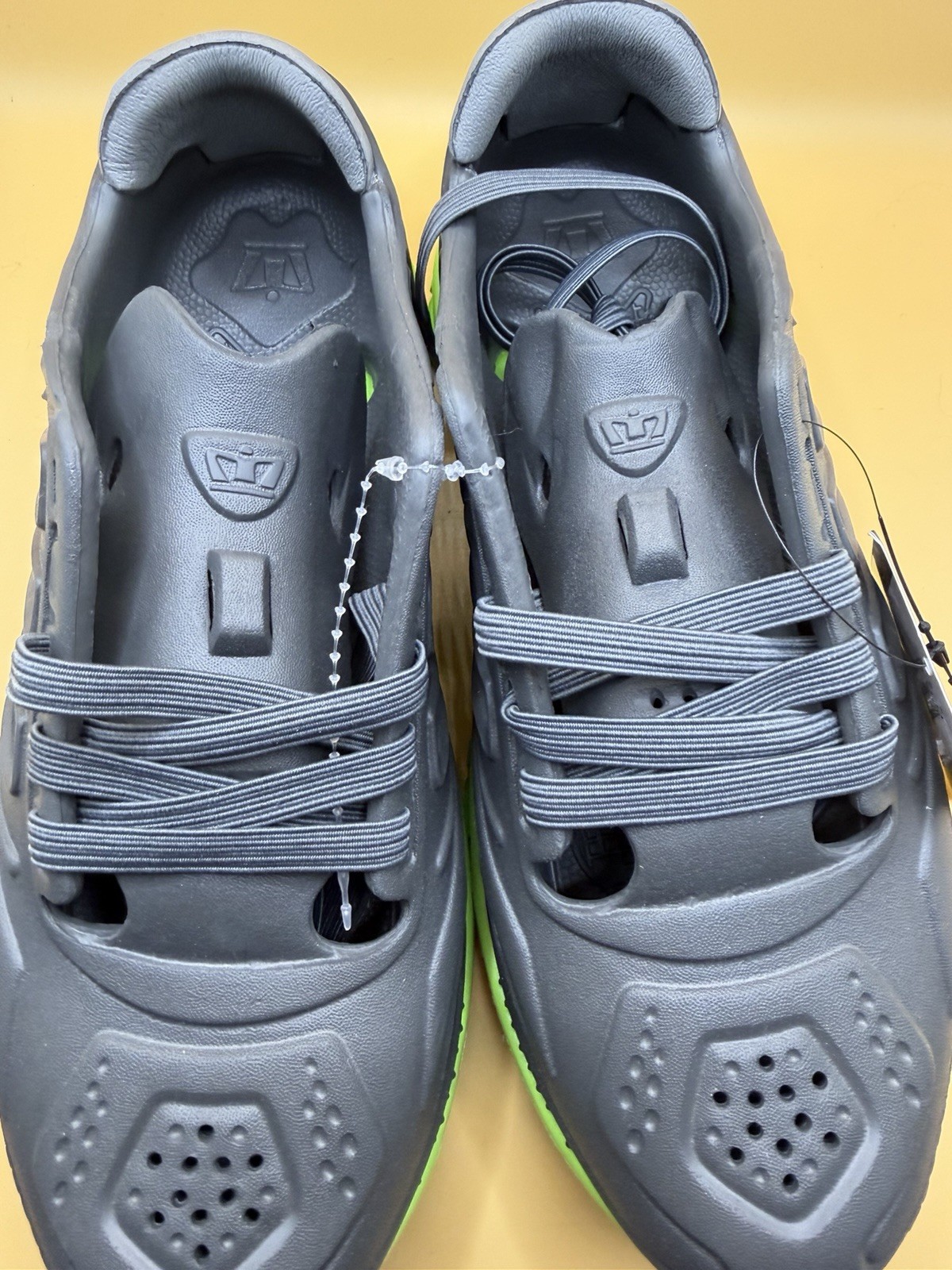 Crosskix APX Black/green Water Shoes Athletic Unisex Shoe Men Sz 4/Wm 5.5 NWT