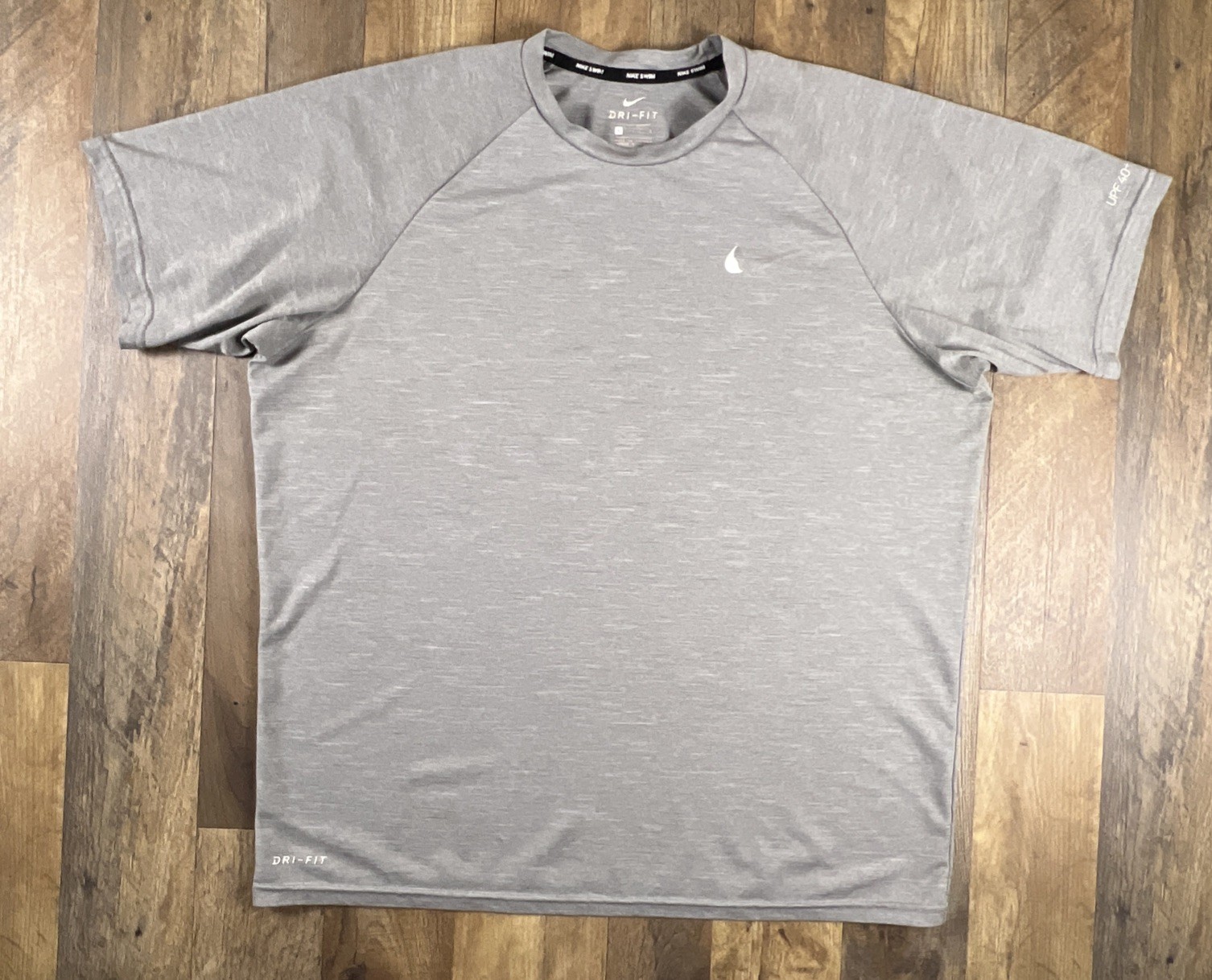 Nike Swim Shirt Hydroguard L Gray Dri-FIT Rash Guard UPF 40+