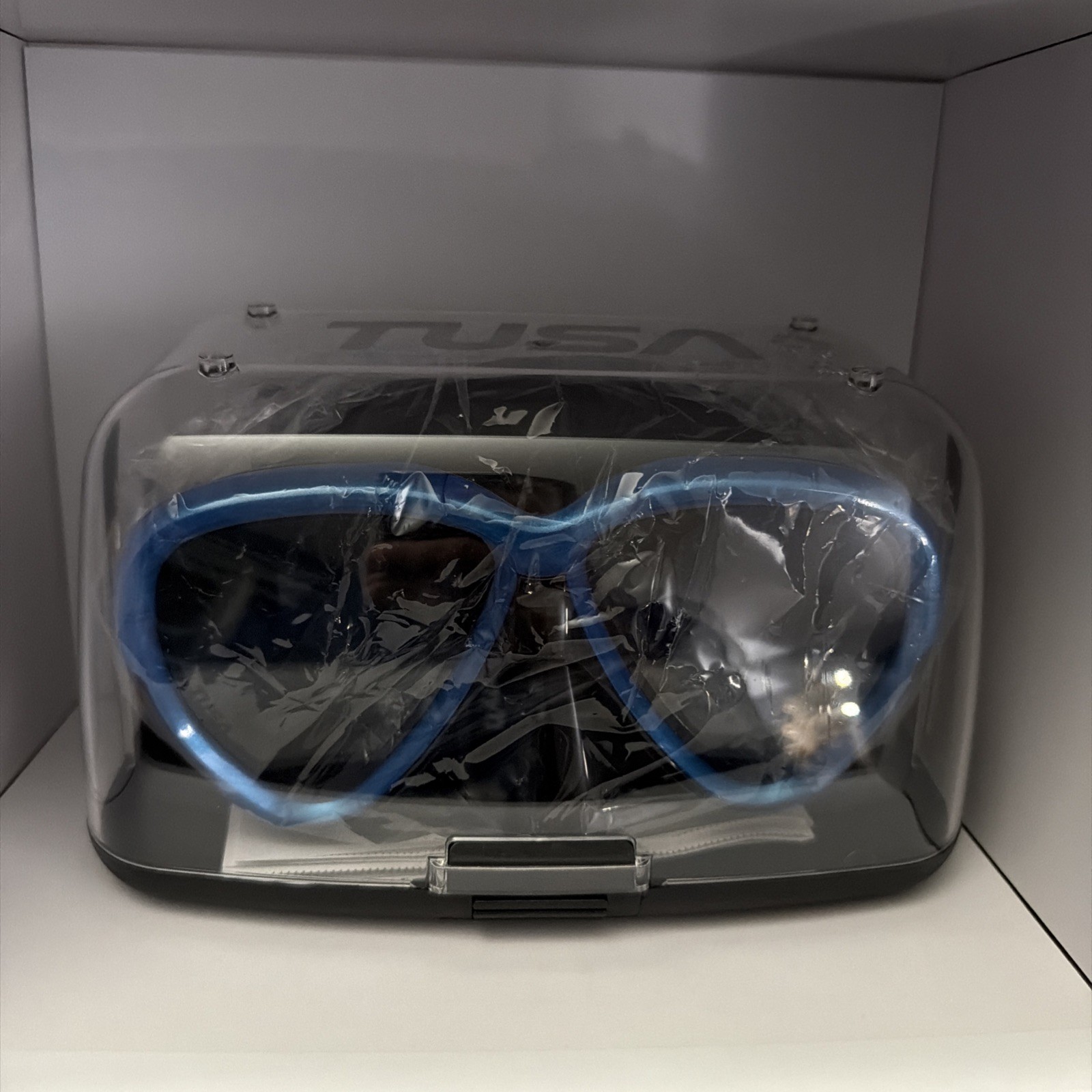 Tusa M-2004 Intega Dive Mask QB-FB Black-Fishtail Blue BRAND NEW Scuba Dive Mask