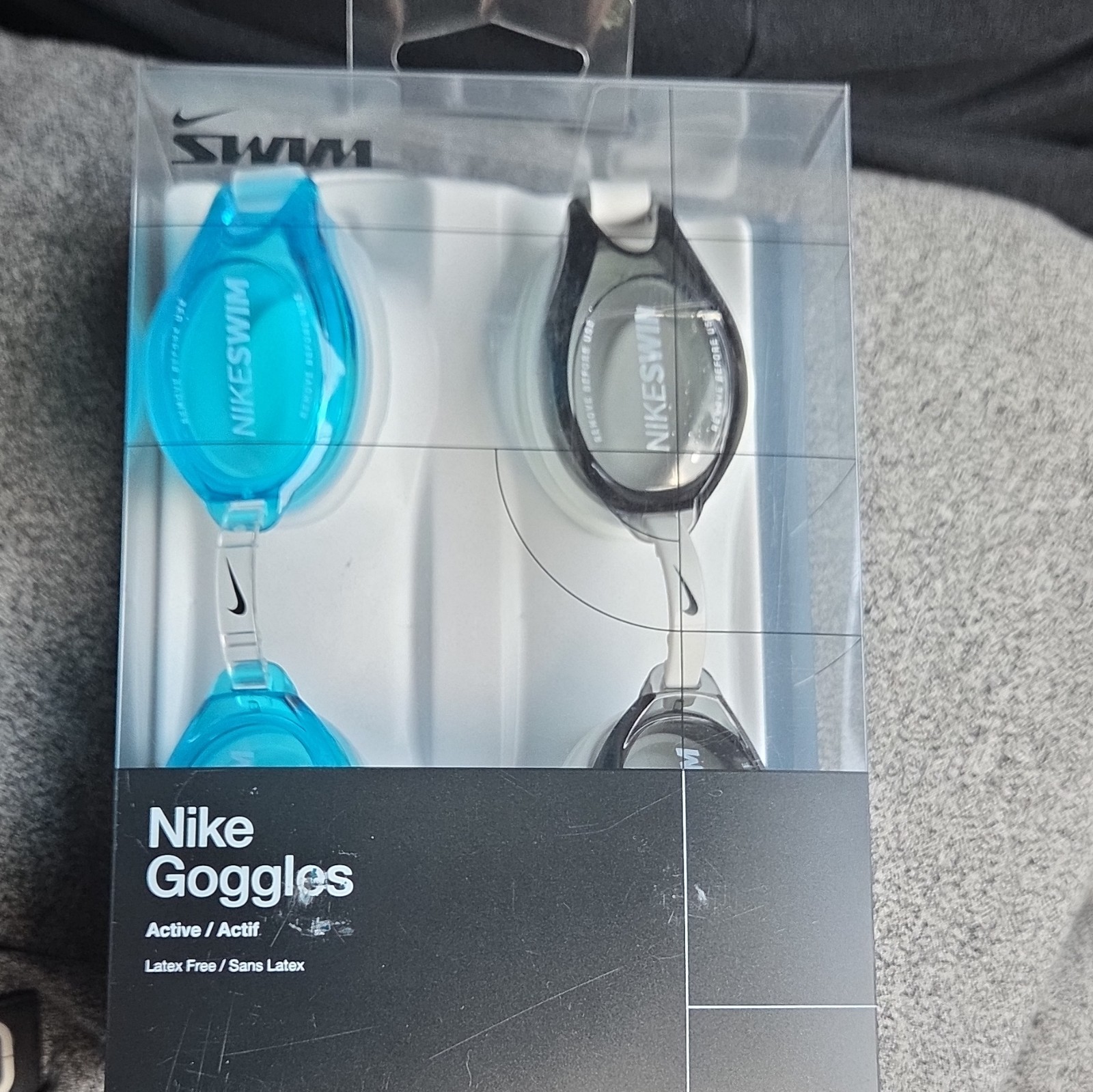 Nike Active/Actif Swim Goggles Latex Free/Sans Latex UV-Blocking