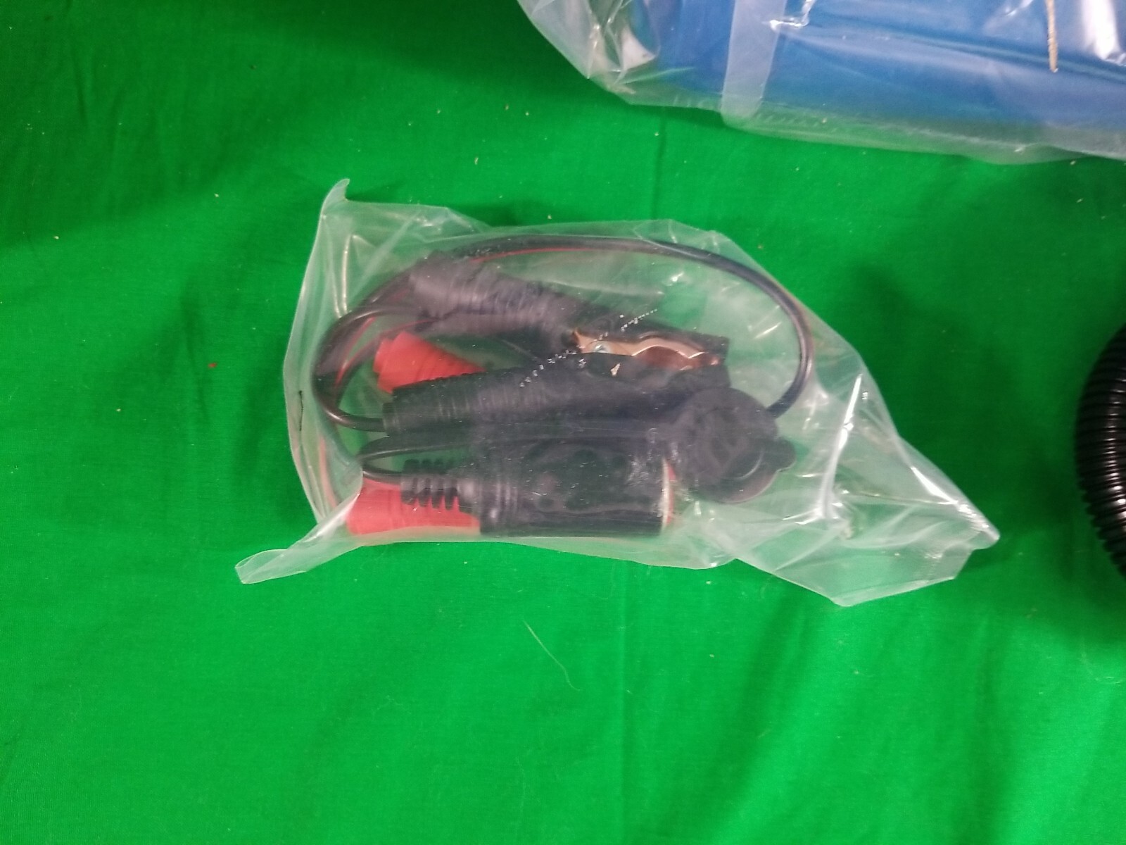 Seamax SUP20S Pro 12V Intelligent Air Pump – New Open Box.