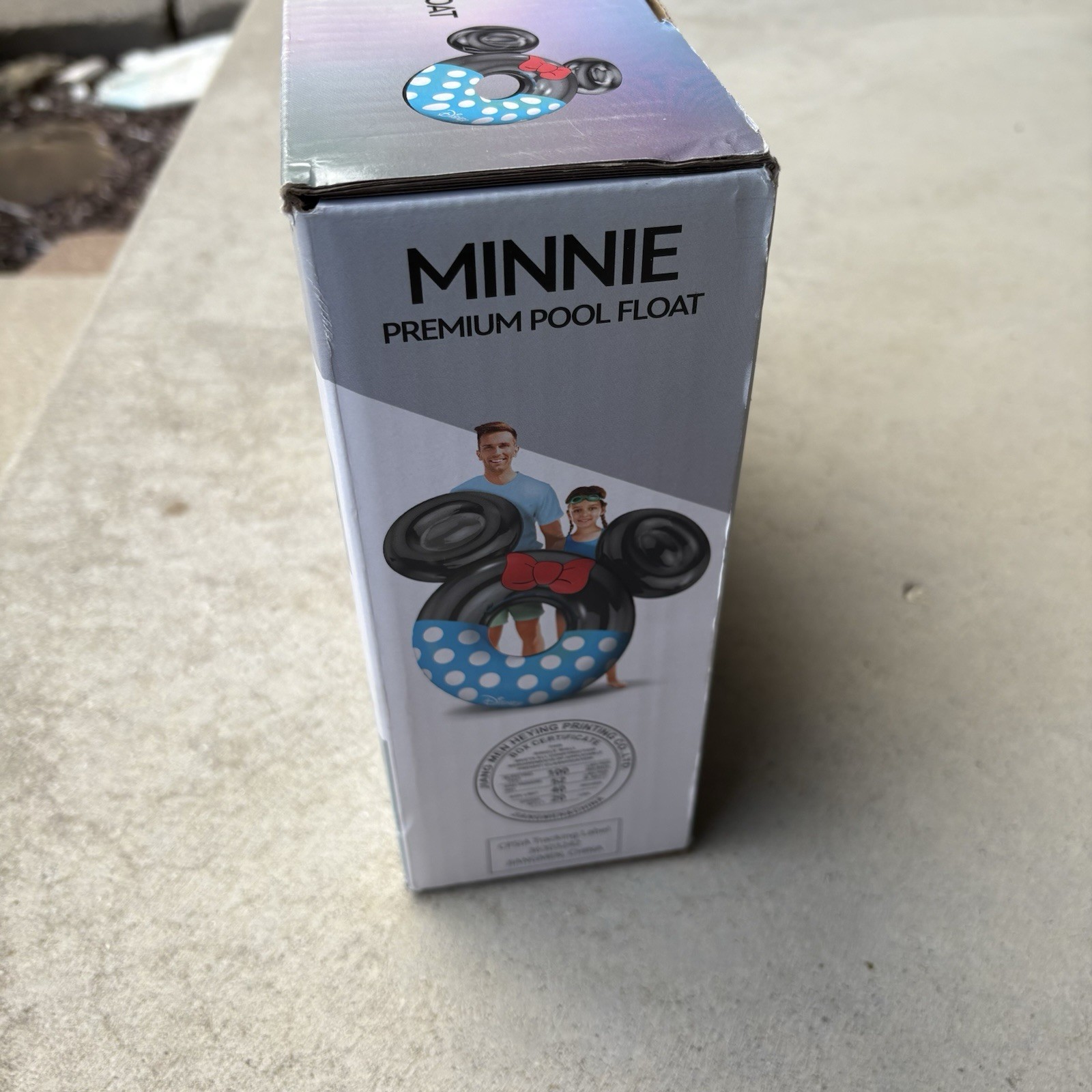 Pool Float Disney Minnie Mouse ages 6 + 44 inch 300 lbs capacity kids and adults