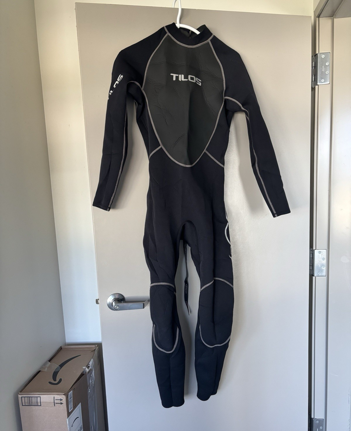 Tilos Men’s Full Wetsuit Black/Gray Full Length Long Sleeve Front/Back Zip