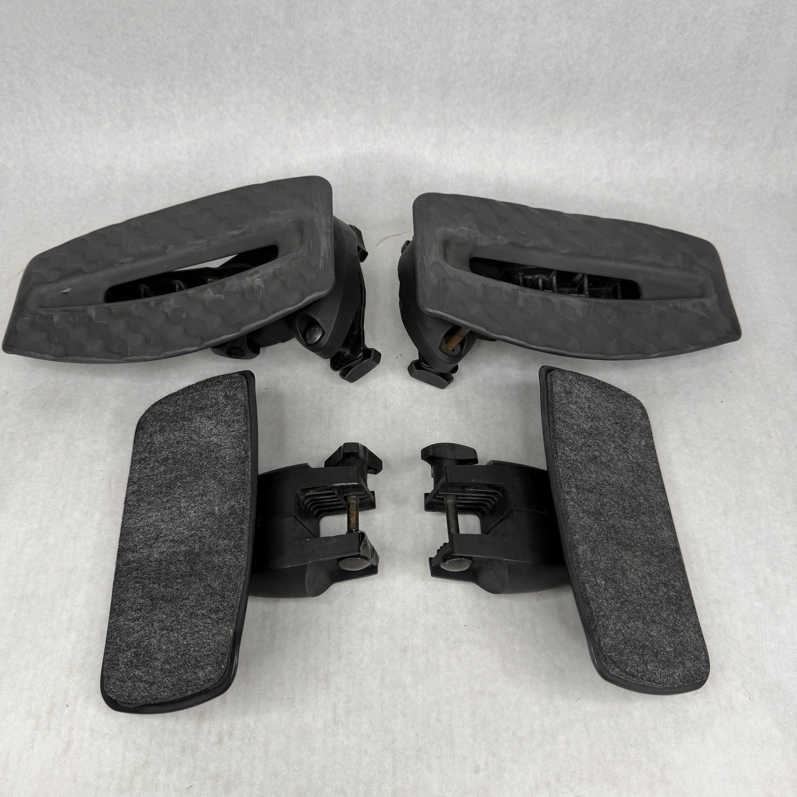 Thule 884 Roll Model Kayak Roof Rack Carrier Load Assist USED READ