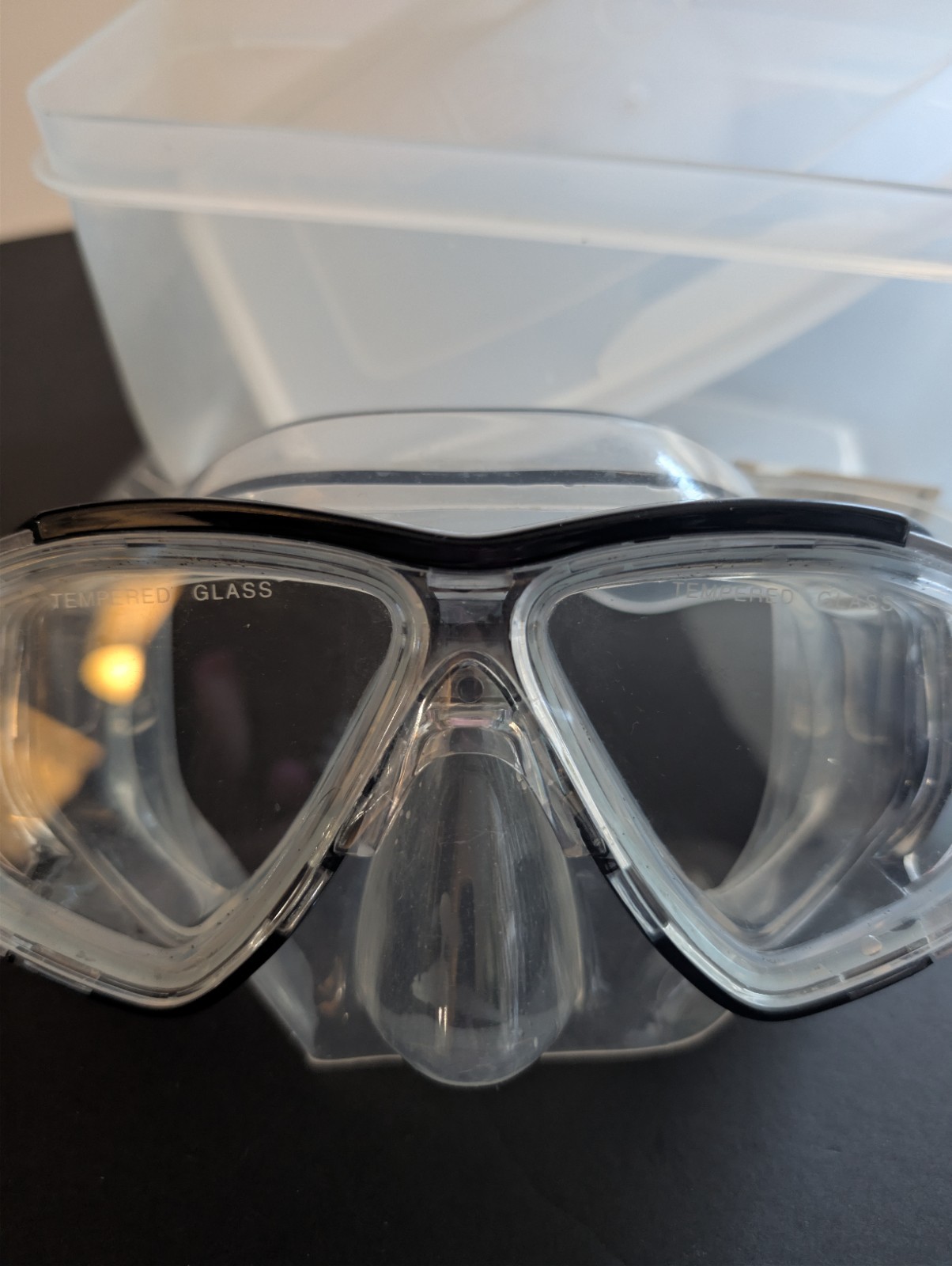 Cressi Sub Scuba Diving Mask, Tempered Glass Clear Silicone w/ Case Adjustable