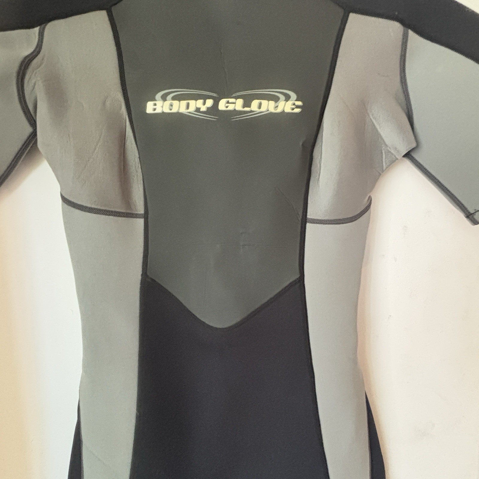 Body Glove Crush Womens Wetsuit 9/10 2/1mm Shorty Spring Suit Back Zip Surf Dive