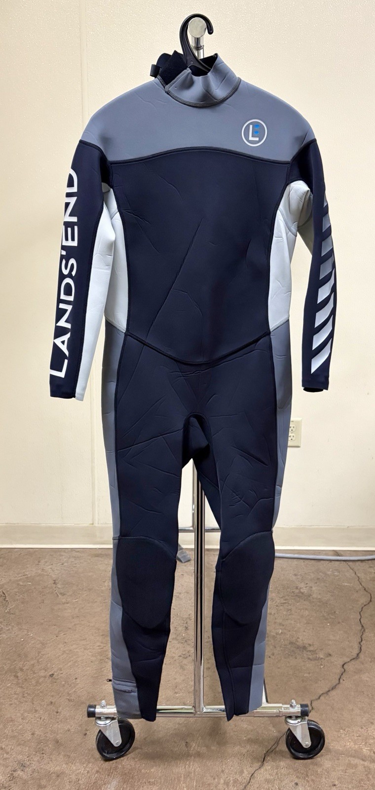Lands End Sport Neoprene Wetsuit Mens Small Grey and Black Full Length