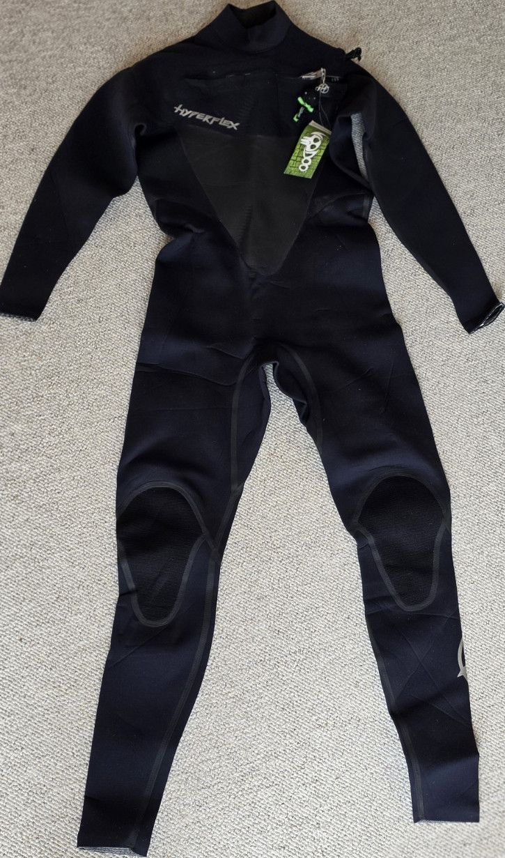 Hyperflex Men’s Wetsuit LS Black MPN XY832MF-10 UPC 0749819567136