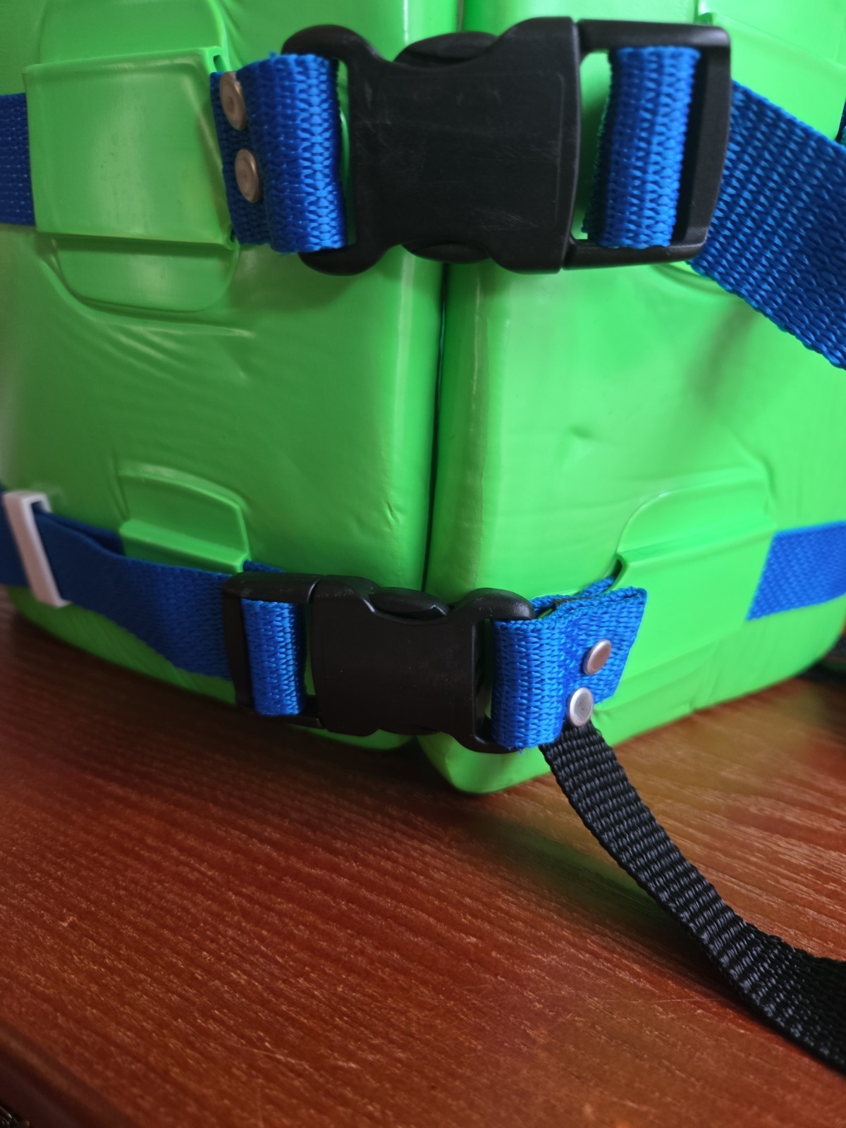 TRC Recreation Super Soft X Small Life Jacket Child Vest, Fierce Green (Used)