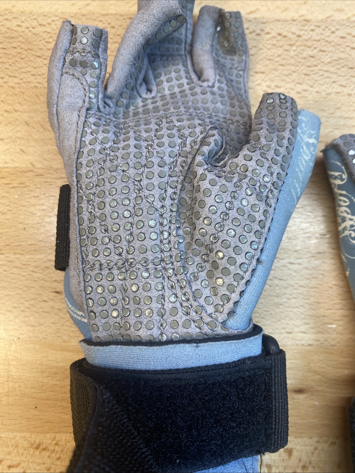 VTG HO Sports Water Ski Gloves Womens Med 3/4 Wrist Support Ultimate Grips