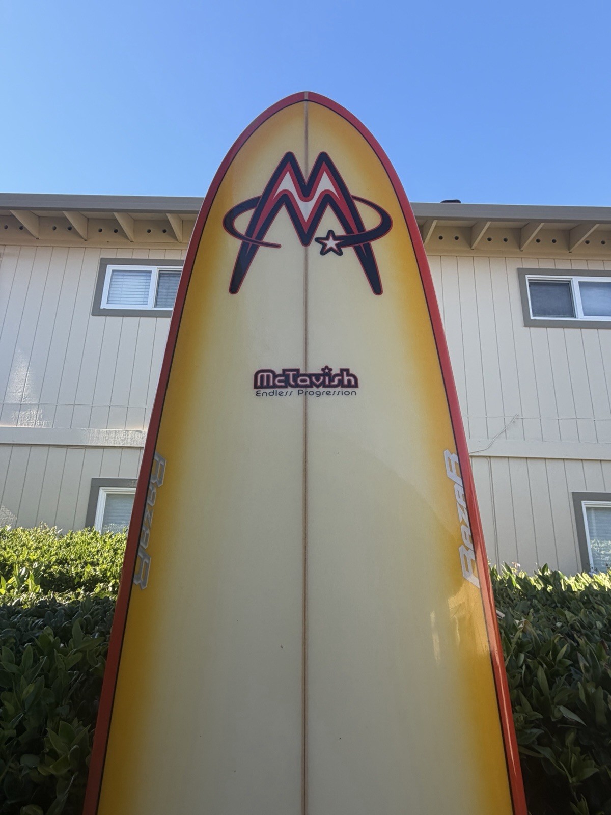 McTavish Shaped Signed RazaR 9’1″ X 22.5″x2.75″ Tri Fin Longboard Surfboard